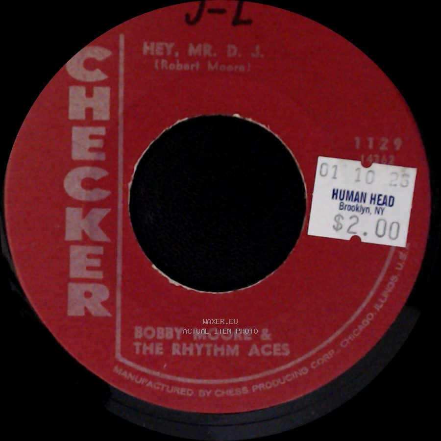 Bobby Moore & The Rhythm Aces - Searching For My Love / Hey, Mr. D. J. side B