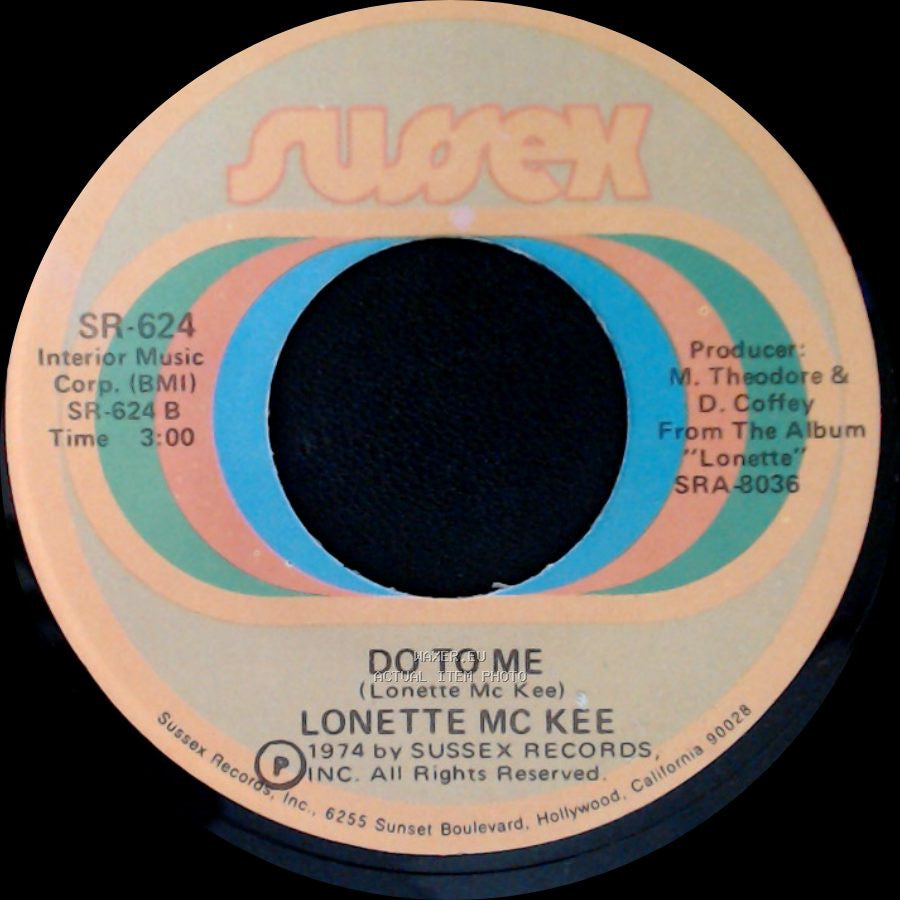 Lonette Mc Kee - Do To Me / Save It (Don't Give It Away) side A