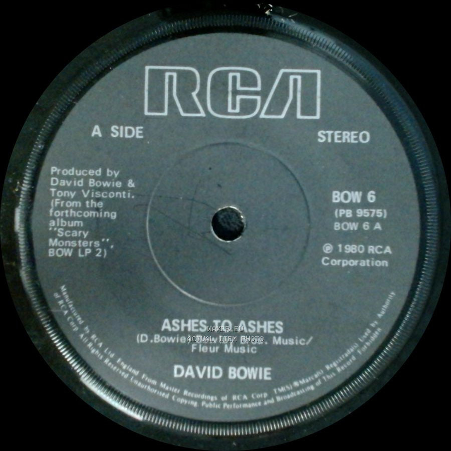 David Bowie - Ashes To Ashes / Move On side A