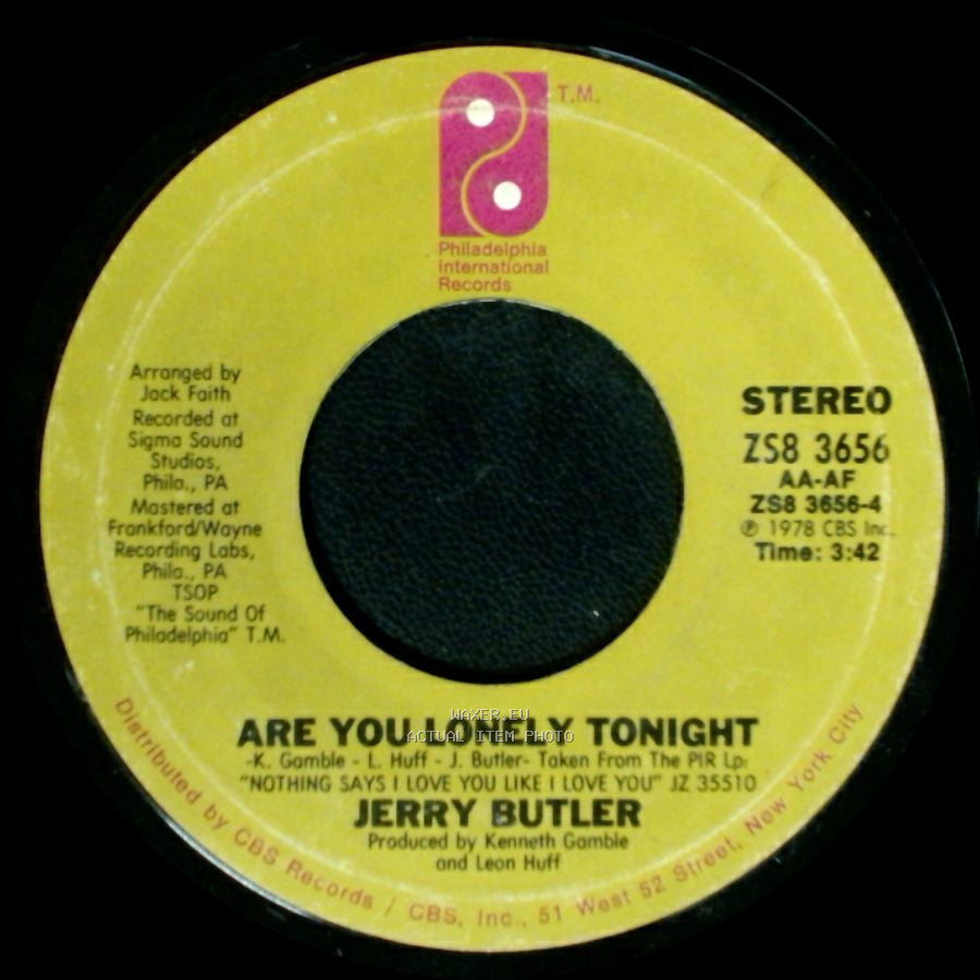 Jerry Butler - (I'm Just Thinking About) Cooling Out / Are You Lonely Tonight side B
