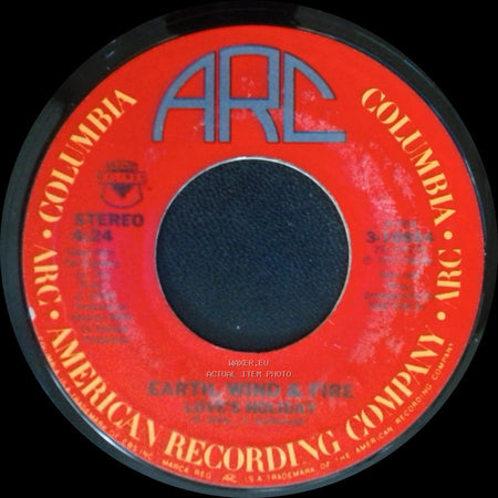 Earth, Wind & Fire - September / Love's Holiday side B