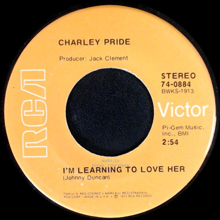 Charley Pride - I'm Learning To Love Her / A Shoulder To Cry On side A