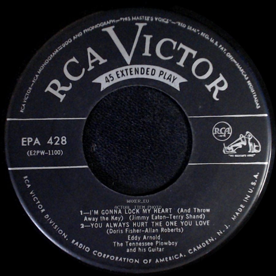 Eddy Arnold - Moonlight And Roses (Bring Mem’Ries Of You) / The Missouri Waltz (Hush-A-Bye, Ma Baby) / I'm Gonna Lock My Heart (And Throw Away The Key) / You Always Hurt The One You Love side B