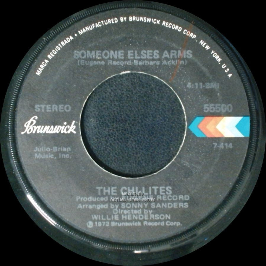 The Chi-Lites - Stoned Out Of My Mind / Someone Elses Arms side B