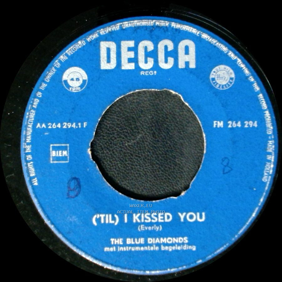 The Blue Diamonds - ('til) I Kissed You / I'm Gonna Get Married side A