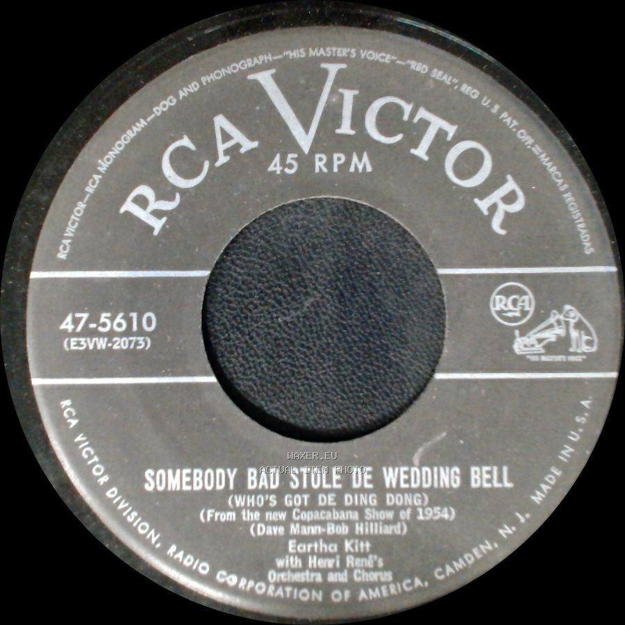 Eartha Kitt - Somebody Bad Stole De Wedding Bell / Lovin' Spree side A