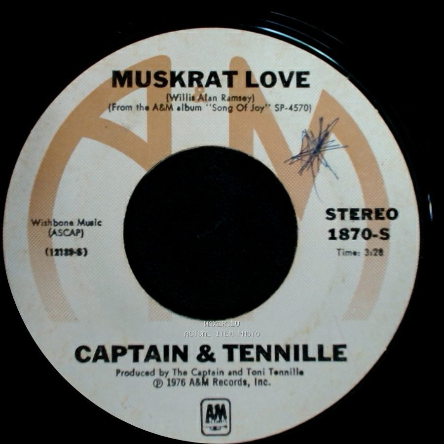 Captain & Tennille - Honey Come Love Me / Muskrat Love side B