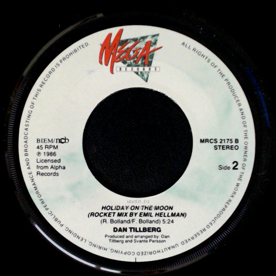 Dan Tillberg - Holiday On The Moon / Holiday On The Moon (Rocket Mix By Emil Hellman) side B