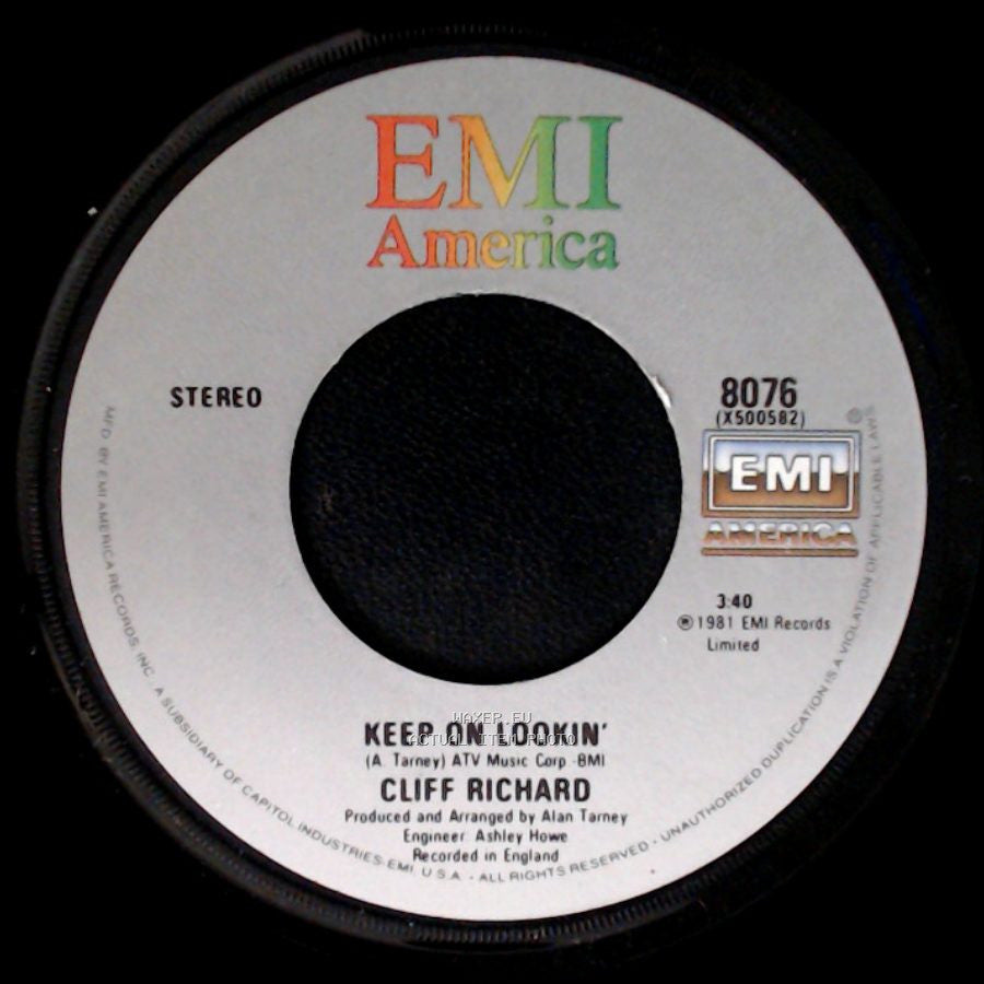 Cliff Richard - Keep On Lookin' / Give A Little Bit More side A