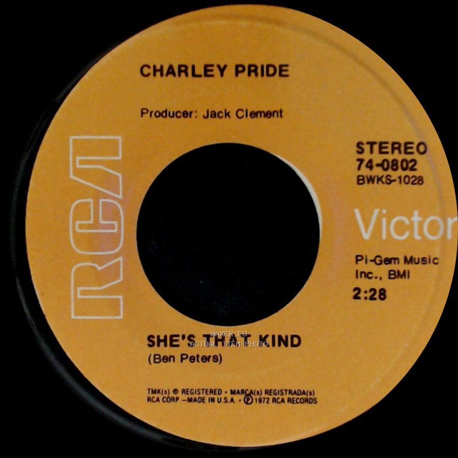 Charley Pride - She's Too Good To Be True / She's That Kind side B