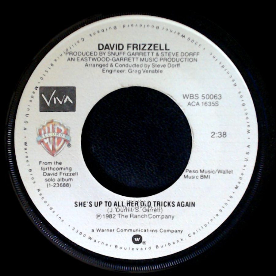 David Frizzell - She's Up To All Her Old Tricks Again / I'm Gonna Hire A Wino To Decorate Our Home side A