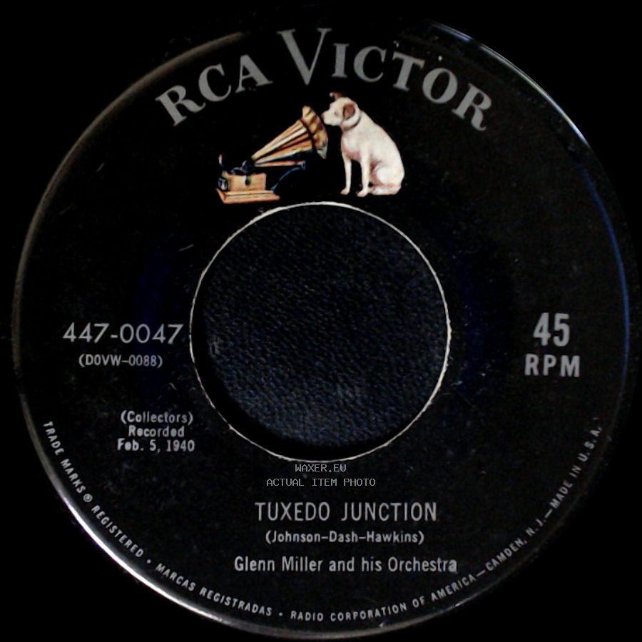 Glenn Miller And His Orchestra - Star Dust / Tuxedo Junction side B