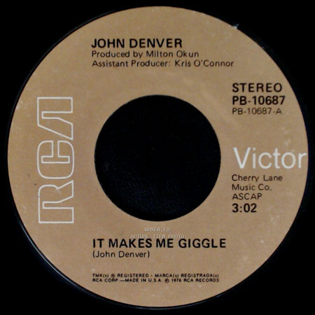 John Denver - Spirit / It Makes Me Giggle side B