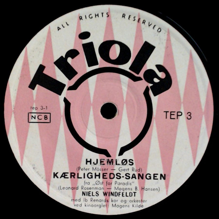 Niels Windfeldt - Hjemløs Kærligheds-Sangen / De Tusind Drømmes Land / Smil Gennem Tårer side A