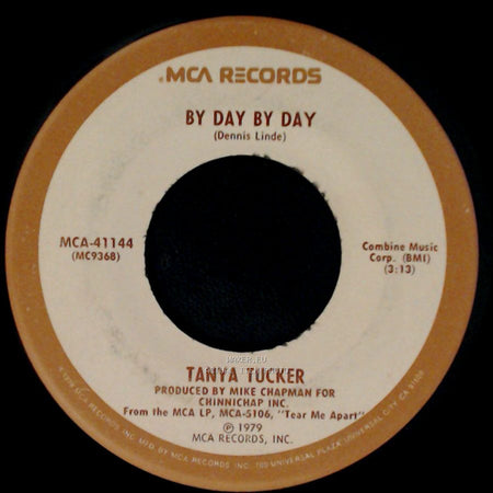 Tanya Tucker - Lay Back In The Arms Of Someone / By Day By Day side B