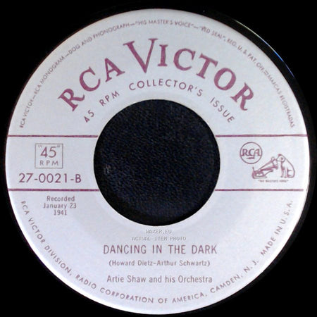 Artie Shaw And His Orchestra - Star Dust / Dancing In The Dark side B