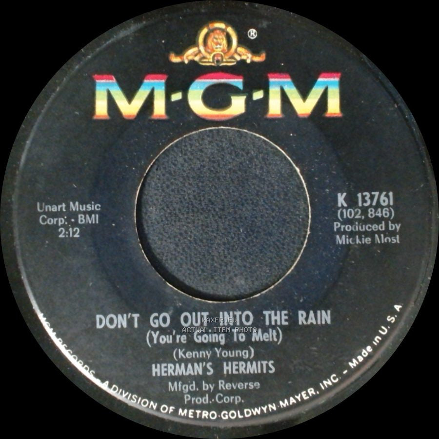 Herman's Hermits - Don't Go Out Into The Rain (You're Going To Melt) / Moonshine Man side A